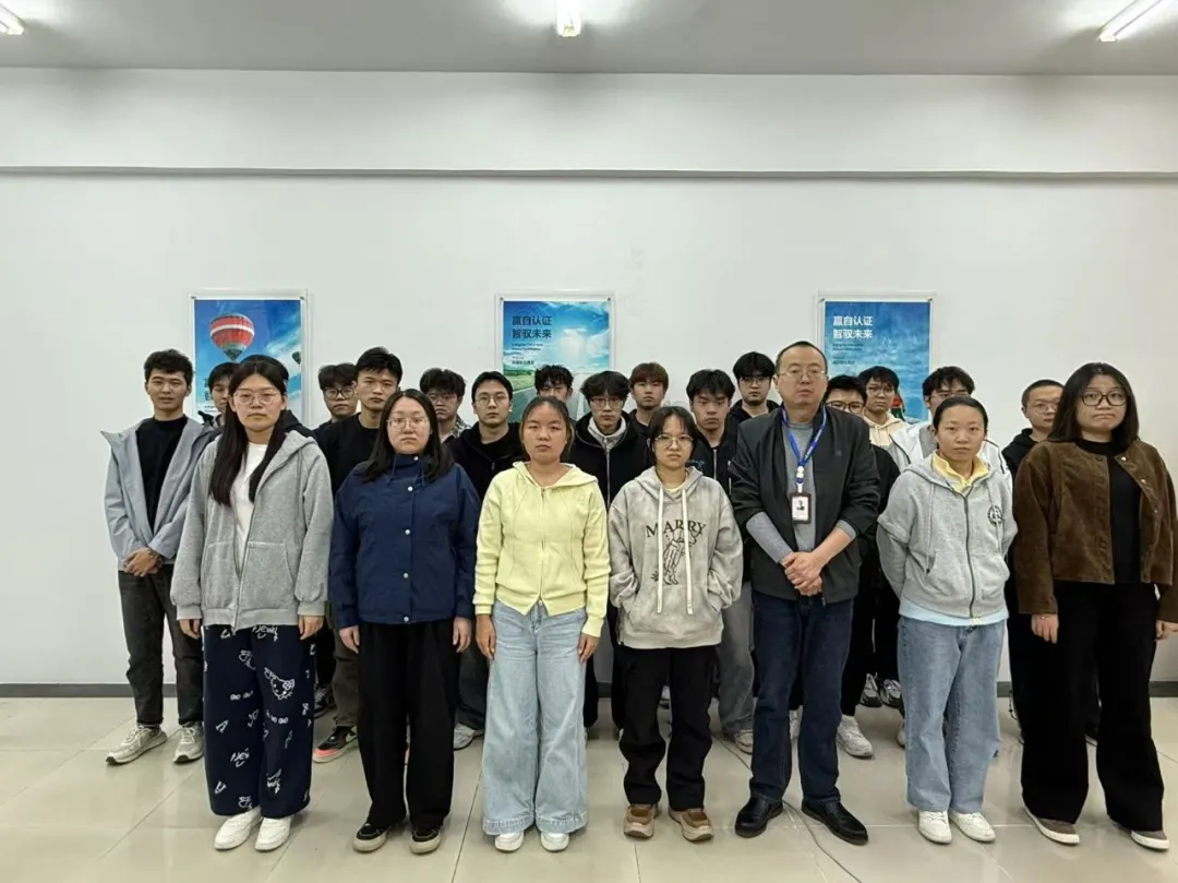 【近期结班留影】时光会定格此刻，但梦想永